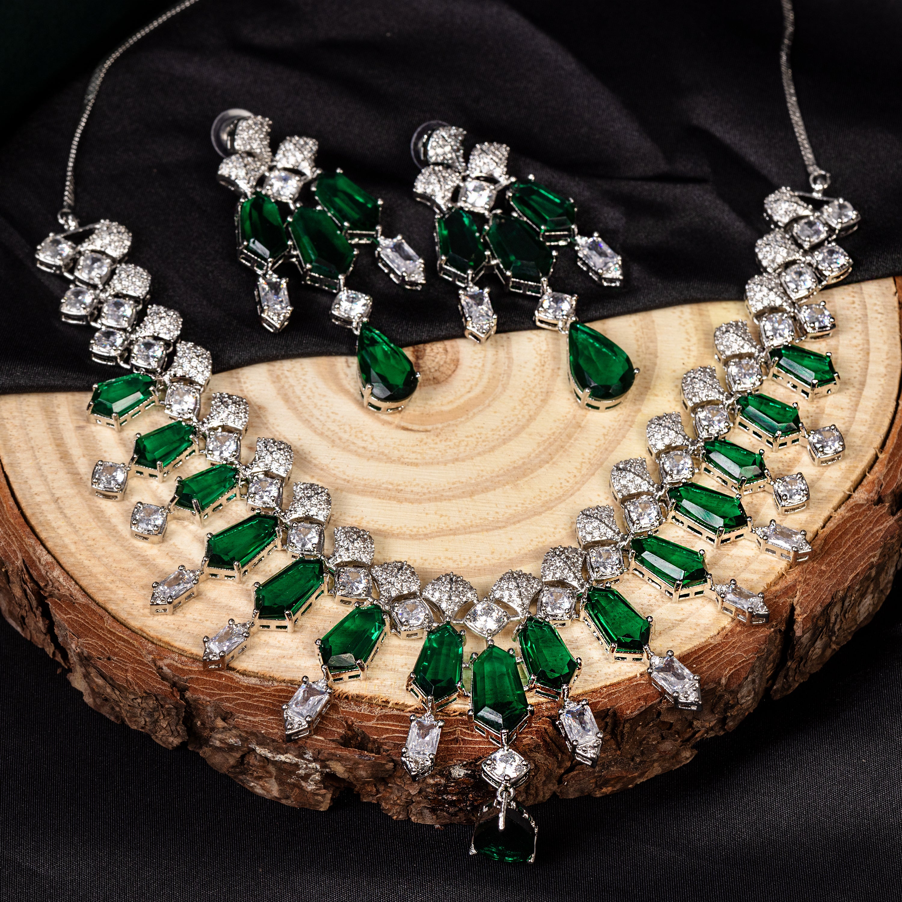 Radiant Emerald Drop-Mivanaa